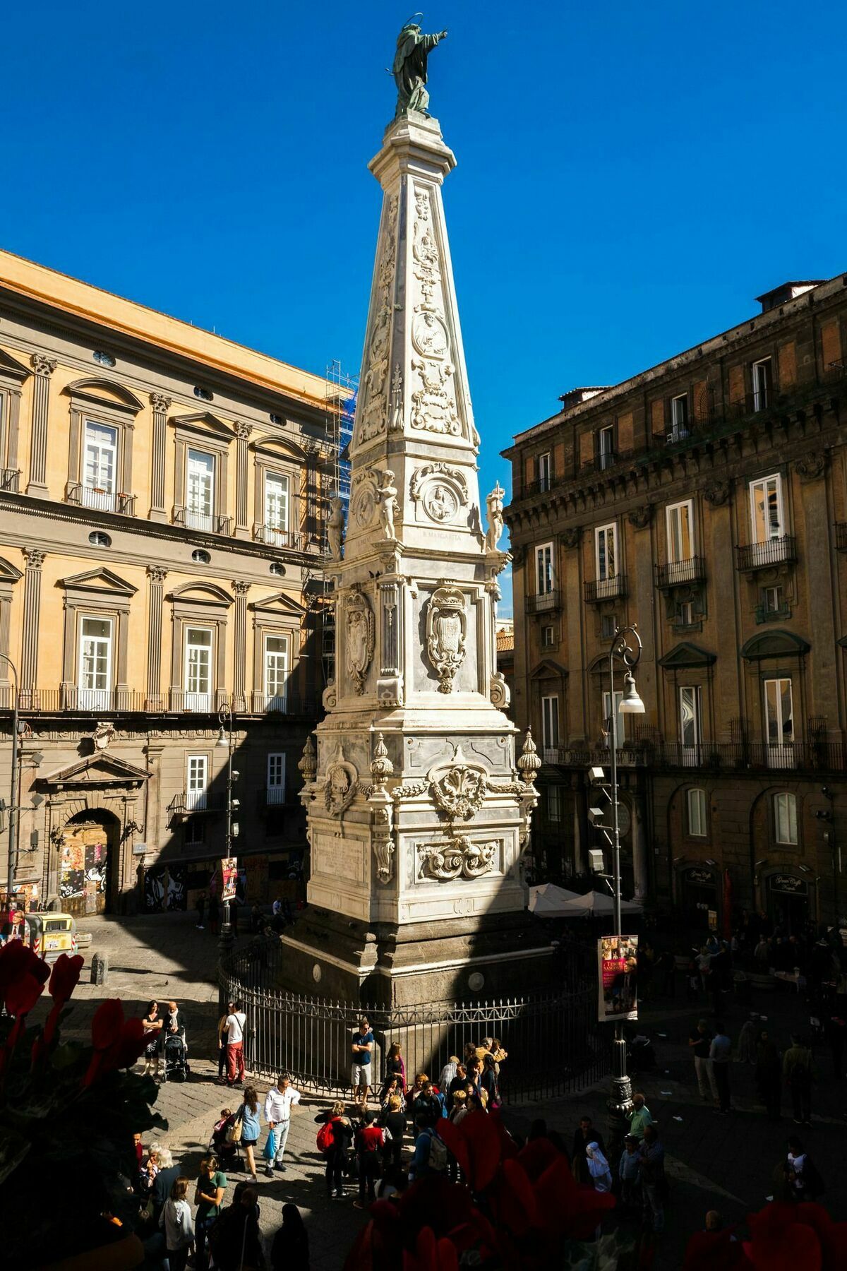 Art Nel Cuore Di Neapel